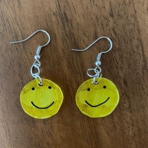 Homemade smiley face earrings!!